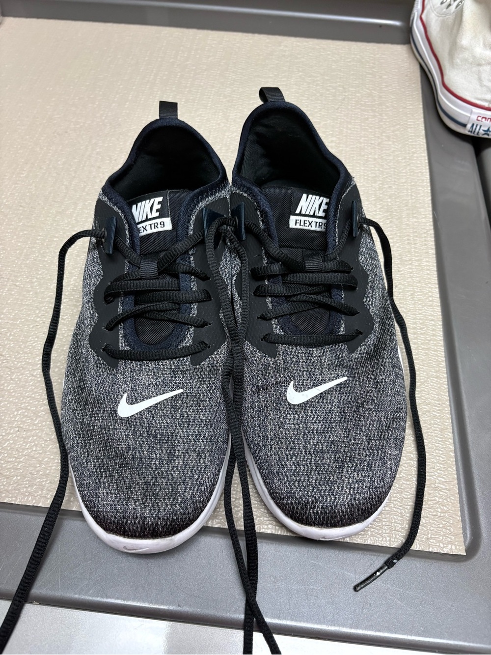 Nike Flex women’s sneakers size 8